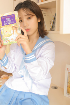 乌鸦嘴妙女郎